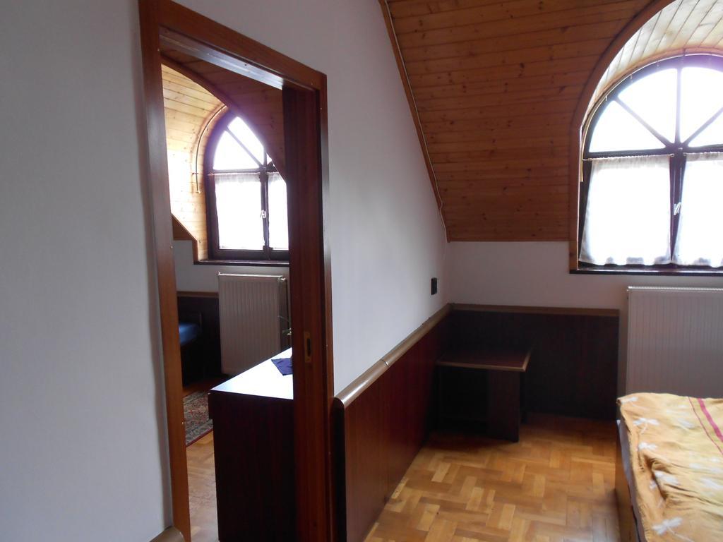 Bed and Breakfast Peregrino Panzió Budaörs Habitación foto