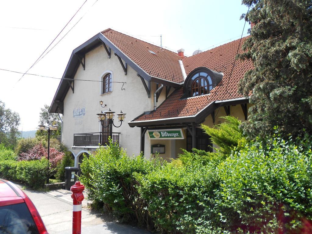 Bed and Breakfast Peregrino Panzió Budaörs Exterior foto