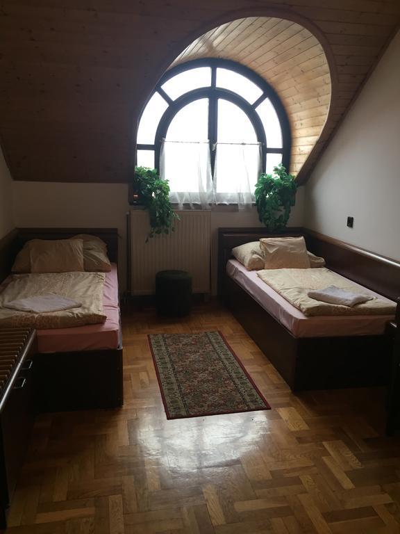 Bed and Breakfast Peregrino Panzió Budaörs Exterior foto